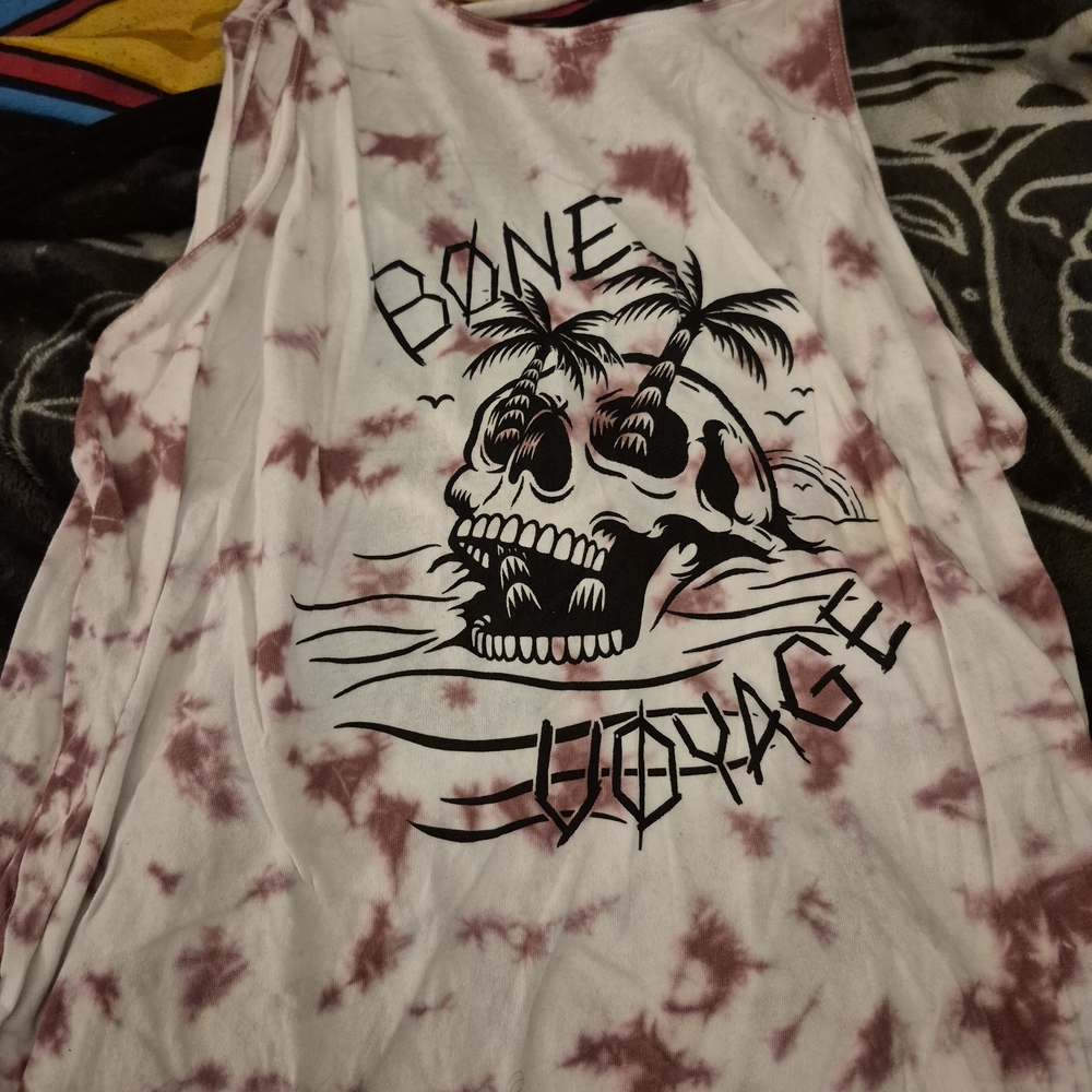 Torrid Maroon and White Graphic Tank Top